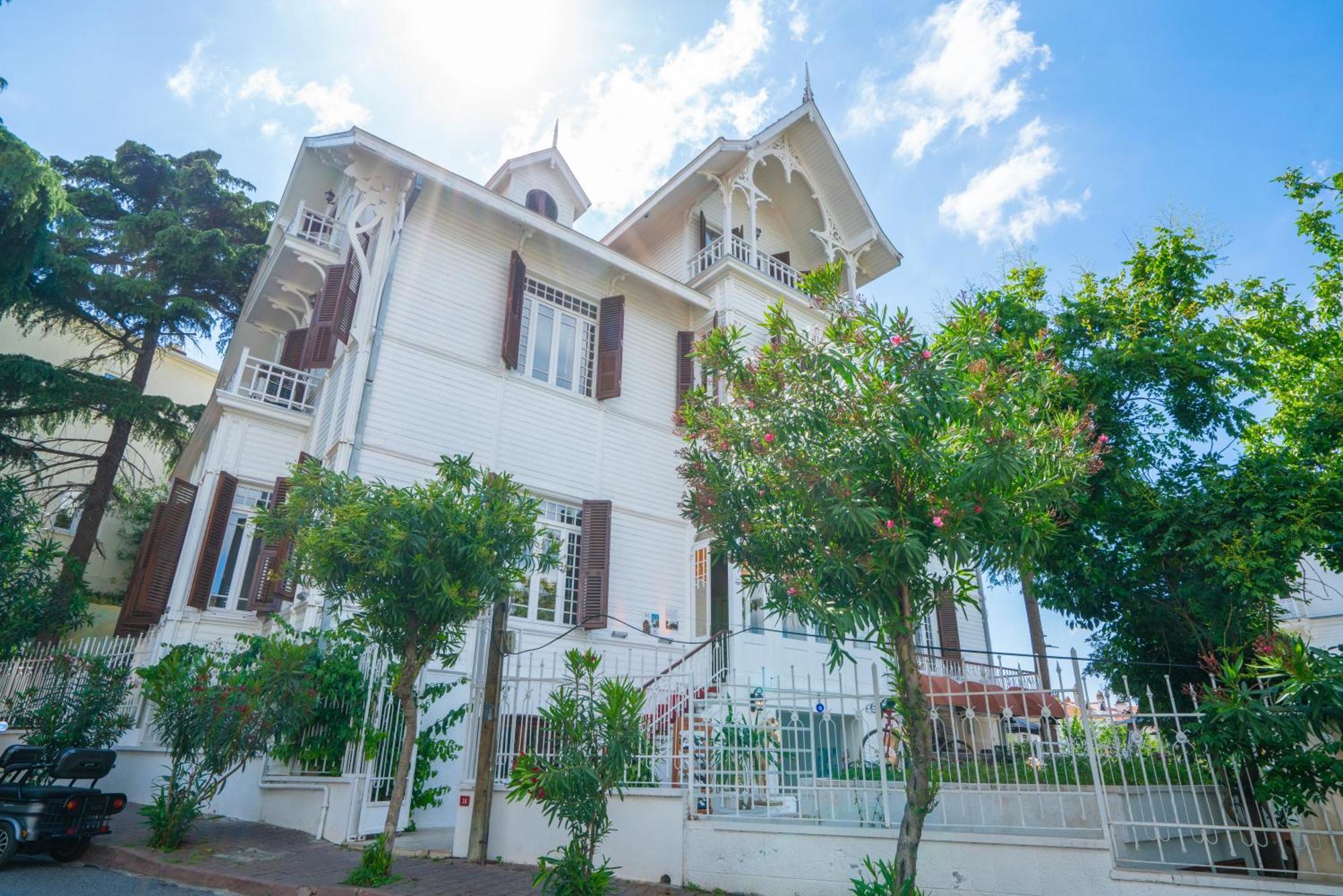 Kensington Prince'S Island Historical Mansion Adalar Exterior photo